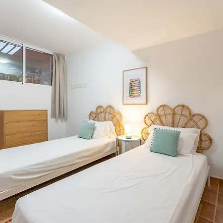 2 Bed Duplex In Boliches - Modern Comfort - Pass The Keys Appartement Fuengirola